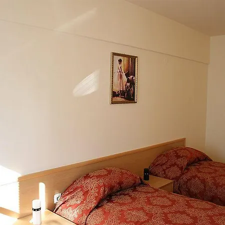 ヴィクトリア 3* ヴァルナ