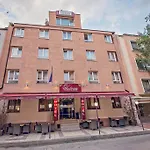 виктория 3*