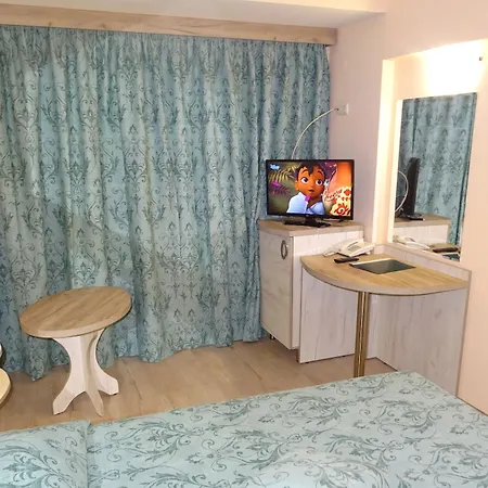 Victoria Hotel 3*