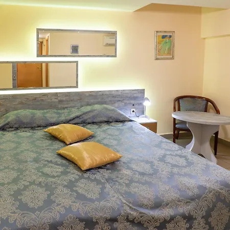 Victoria Hotel