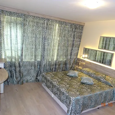 Victoria מלון 3*