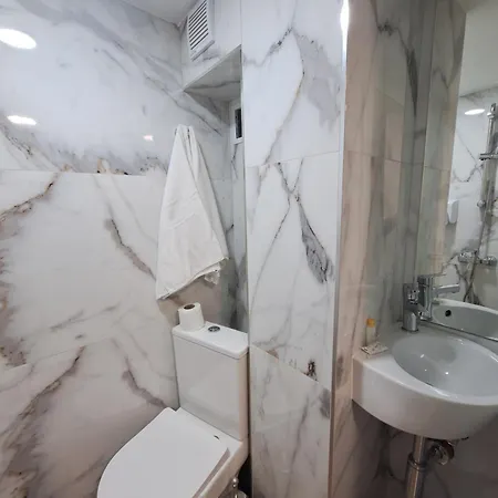 فيكتوريا 3* فارنا