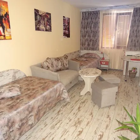 Victoria 3* וארנה